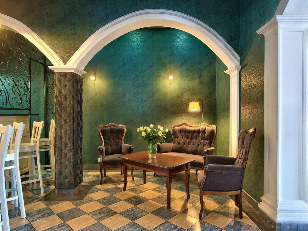 Dwor Czarneckiego Hotel Porosły Eksteriør billede